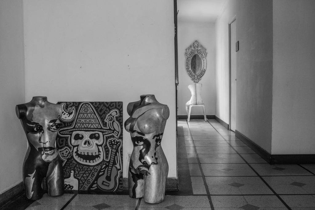 Buddha Hostel Medellín Eksteriør bilde